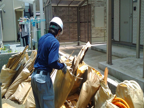 産業廃棄物収集運搬作業