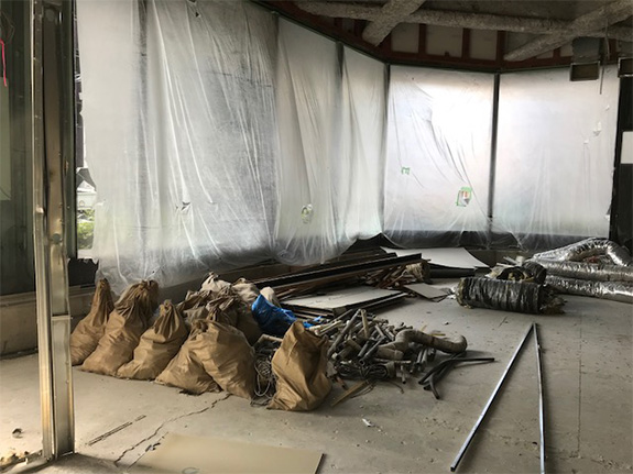 解体作業